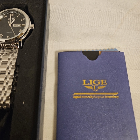 Men's Lige Watch - Picture 3 of 3